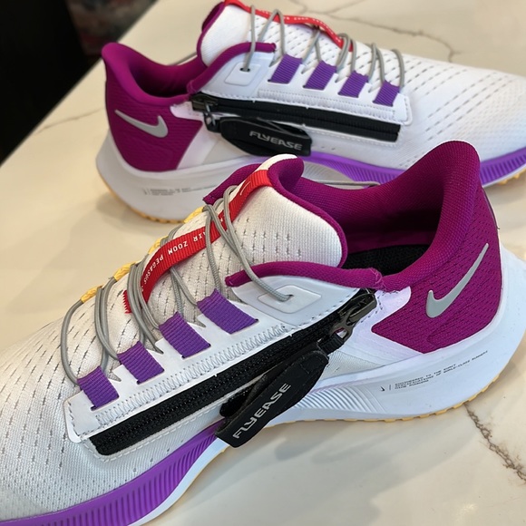 Nike Air Zoom Pegasus worn once excellent condition 9. White, purple, yellow - Picture 14 of 16